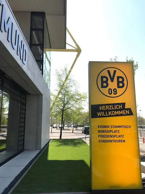 【德國旅遊】球場參觀(1) 多特蒙德(Borussia Dortmund)主場Signal Iduna Park不專業球迷參觀心得