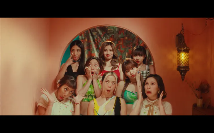 COLLAR 《Never-never Land 》音樂影片截圖