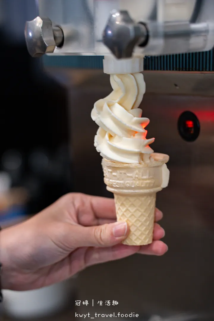 [台南親子友善餐廳]敝姓鍋台南海安店，龍蝦海陸套餐、過年限定內用年菜超澎湃，台南過年聚餐推薦，附最新菜單