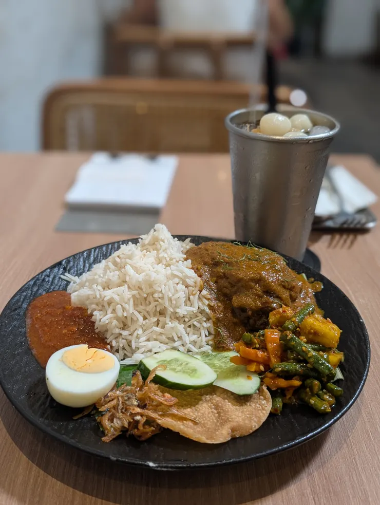 惹當咖哩雞椰漿飯+龍眼水