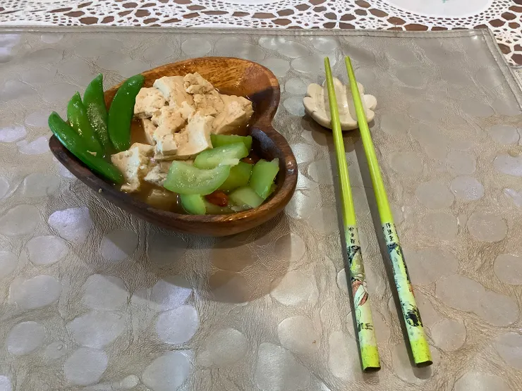 時蔬燉豆腐，好吃