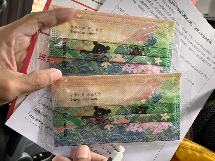 先填寫問卷再領精美口罩