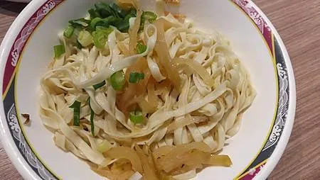 [基隆美食]蔥油餅、大餛飩、乾麵的頂級店家東家館，基隆美食在