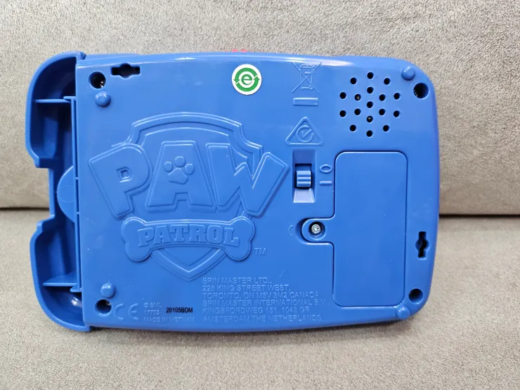 完整實體拍攝 反面