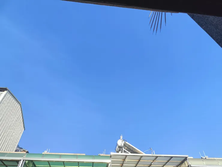 新住點的天空~特別藍