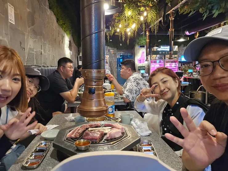 包肉生菜免費續