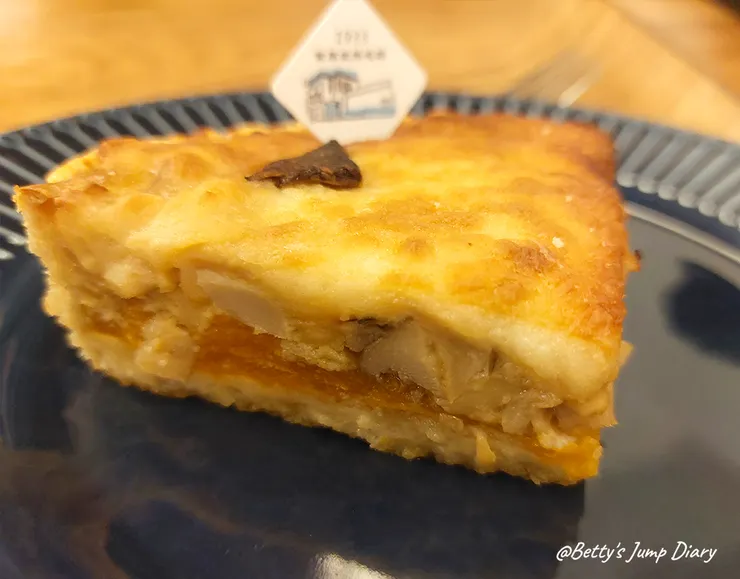 ▲台中餐廳「不老食光」-阿公的蔬食鹹派/圖片來源：Betty's Jump Diary