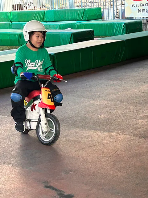 ▲ 小小騎士，必須先安全講解、試騎三圈