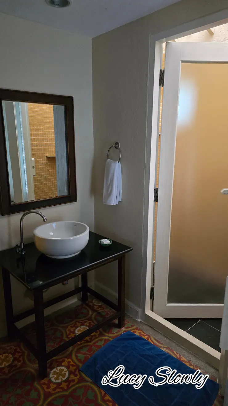 海濱小屋雙人房廁所洗手台