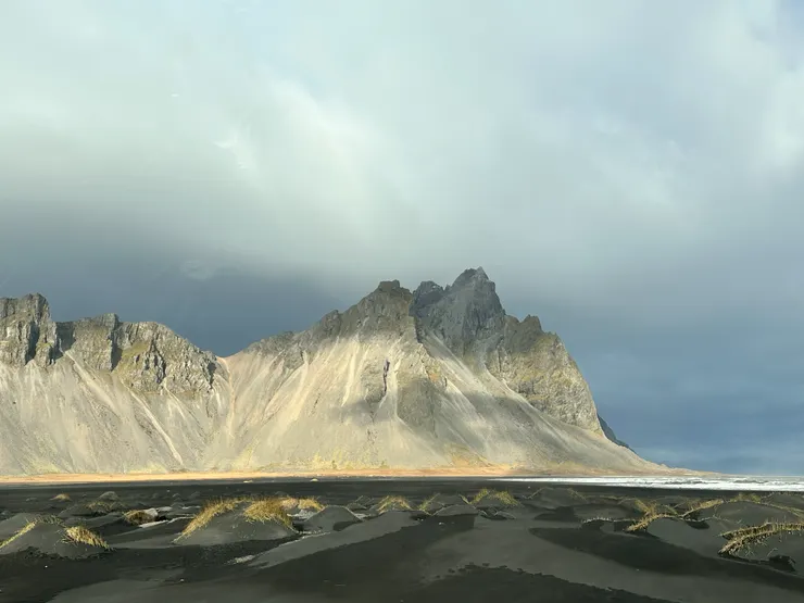 在車上拍了一張偏敷衍的照片。