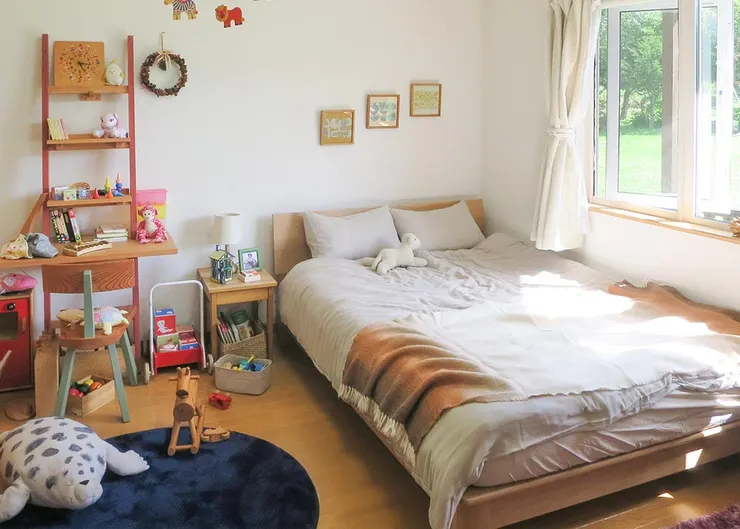 「糸」電影場景的房間照片,圖片來源:https://blog.pinkoi.com/hk/hot-topics/37ns674w/