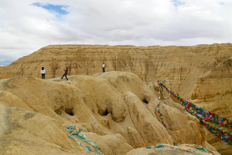 王宮南邊,還有工程的痕跡
