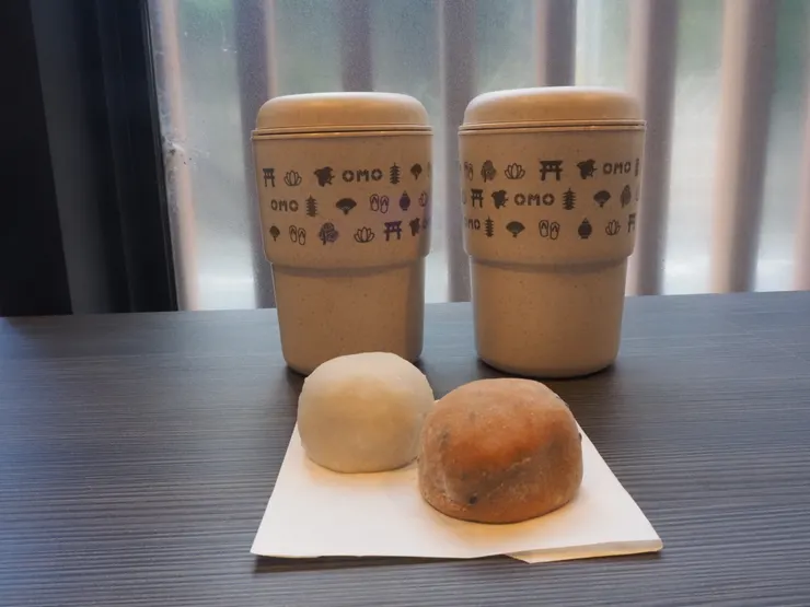 OMO3的咖啡隨行杯,杯子圖案每個都好可愛。