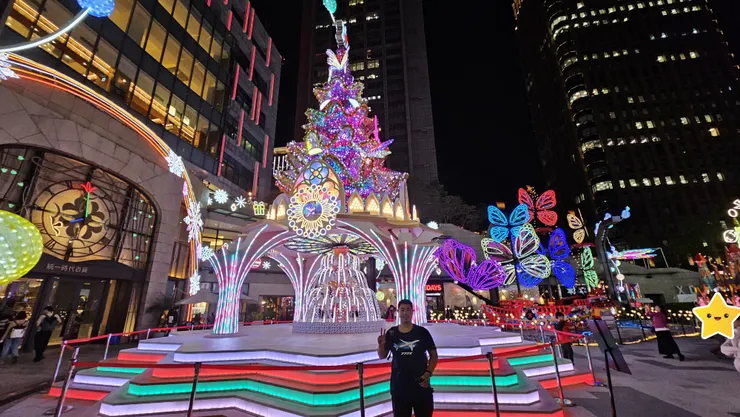 這是統一時代百貨的耶誕樹!