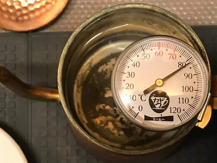 82度的相對低水溫手沖。