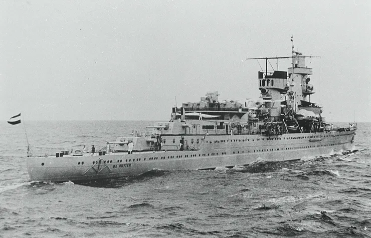 1942年，德魯伊特號部署在爪哇保衛戰中。