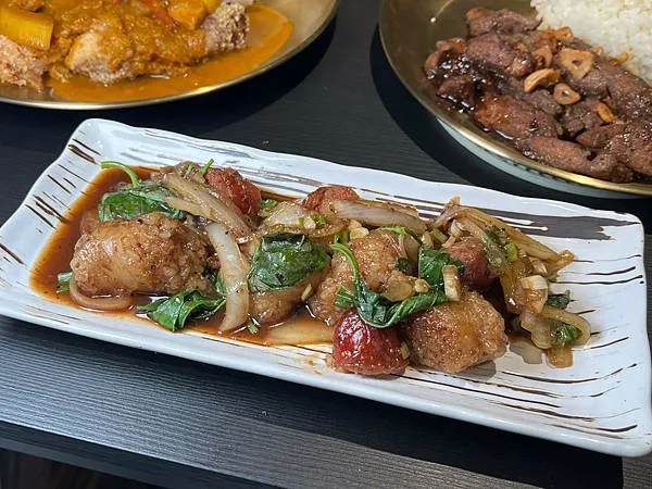 (中原美食)上癮食板屋~超夠味鐵板套餐現點現炒~雞豬牛海鮮通