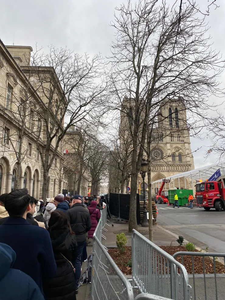 當天排隊的人龍