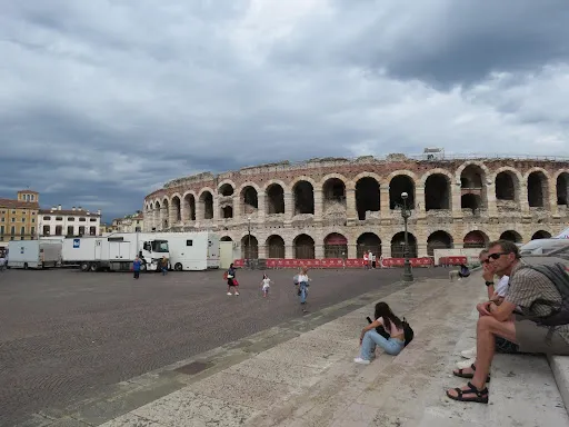 兩千年不倒的維洛那圓形競技場。