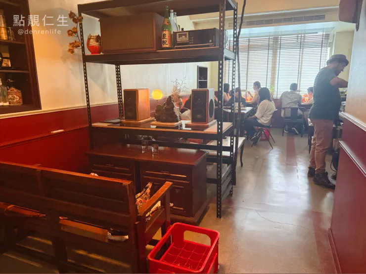 菸花 2樓教堂椅禱告區 今天我們的座位