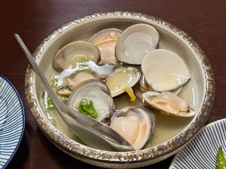 酒蒸蛤蜊 200元