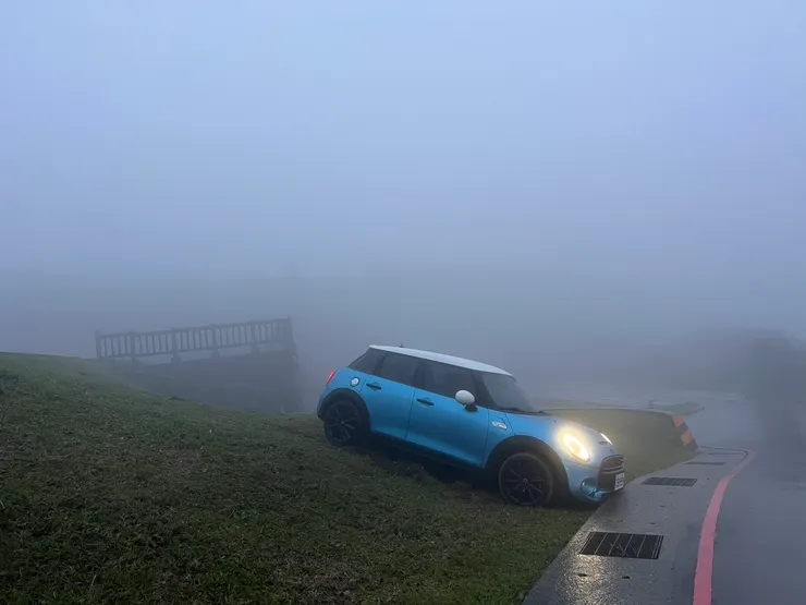 山區陷車道路救援