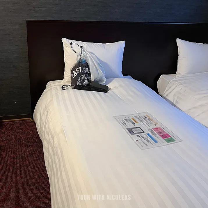 第一次見到這麼窄的床 (笑)