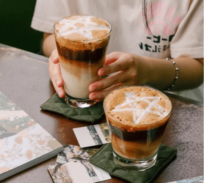 越南知名咖啡:重乳咖啡(Cà phê bạc xỉu)