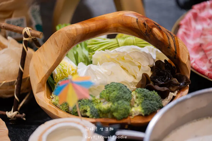 【泰滾泰式火鍋桃園店】當月壽星幾歲就送幾隻蝦!桃園火鍋推薦,