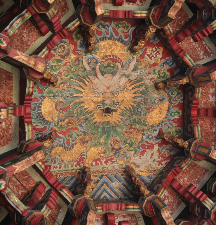 郭新林大師彩繪的藻井 ( 完成於1964年 )