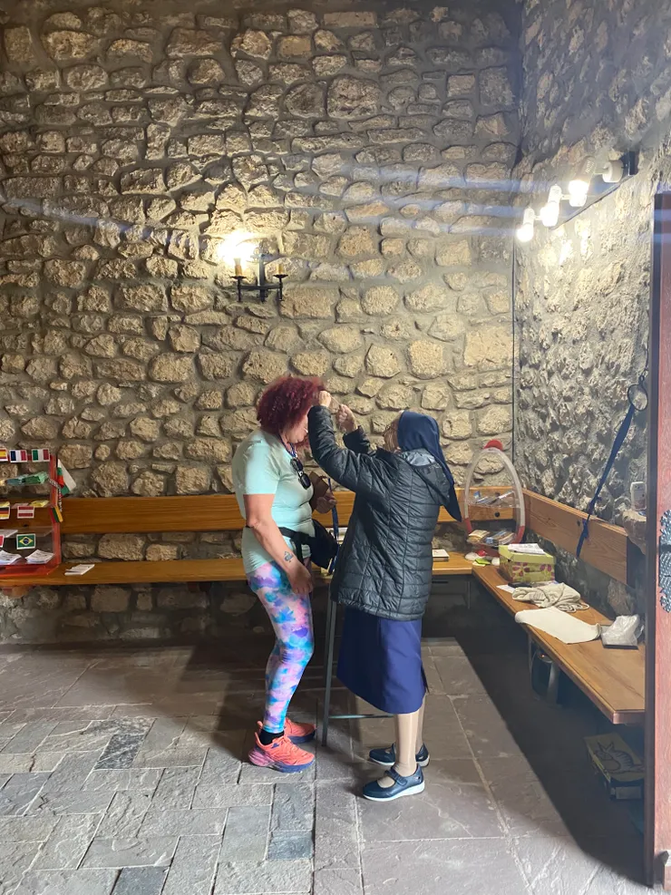 謝謝修女為我們祈福。