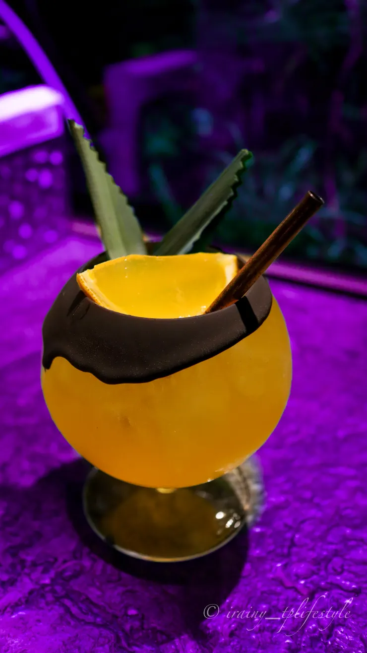 Drizzle 蠻熱賣的產品 Puffin 極琴酒/伯爵茶/鳳梨綠豆寇/柑橘果凍/巧克力杯壁