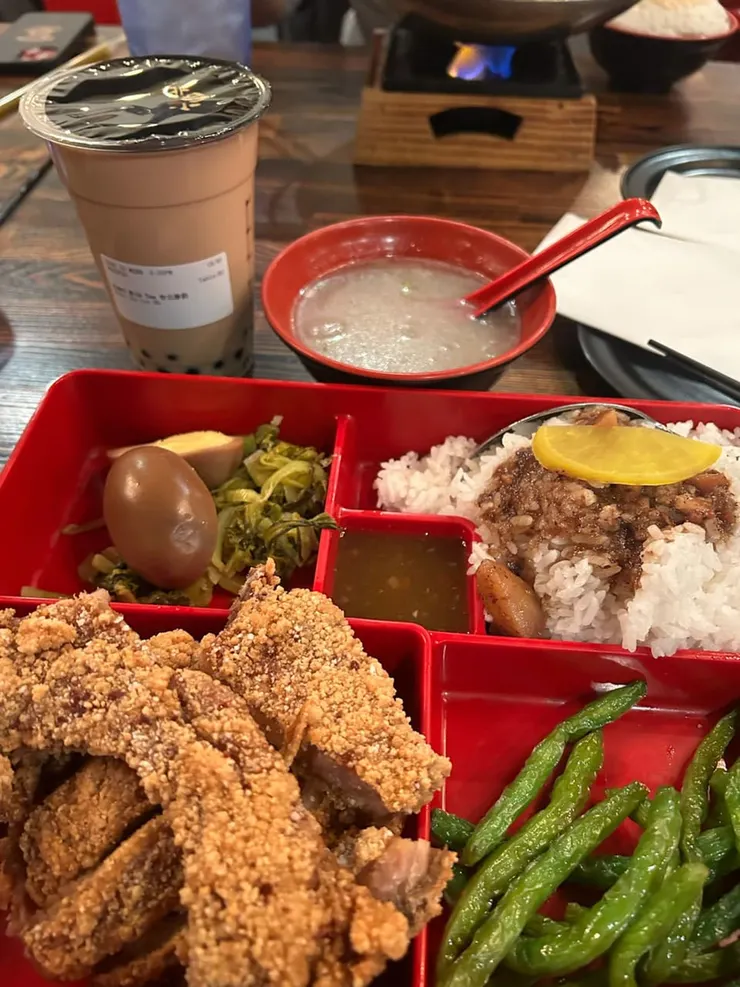 豬排便當加珍奶