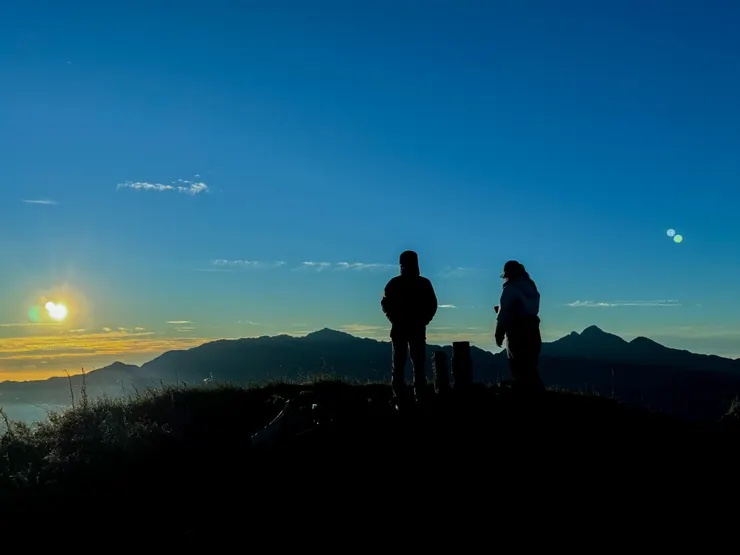 桃山日出後的光線好美。