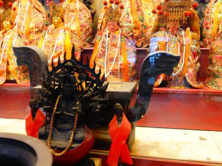 珍貴的石製香爐