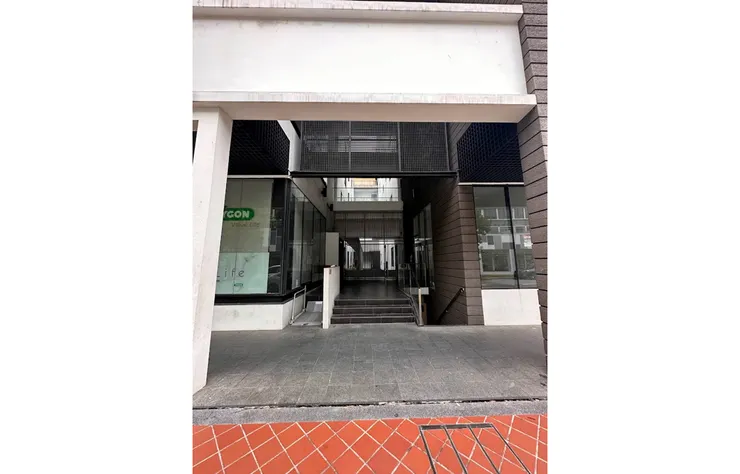 乍看就只是個公寓