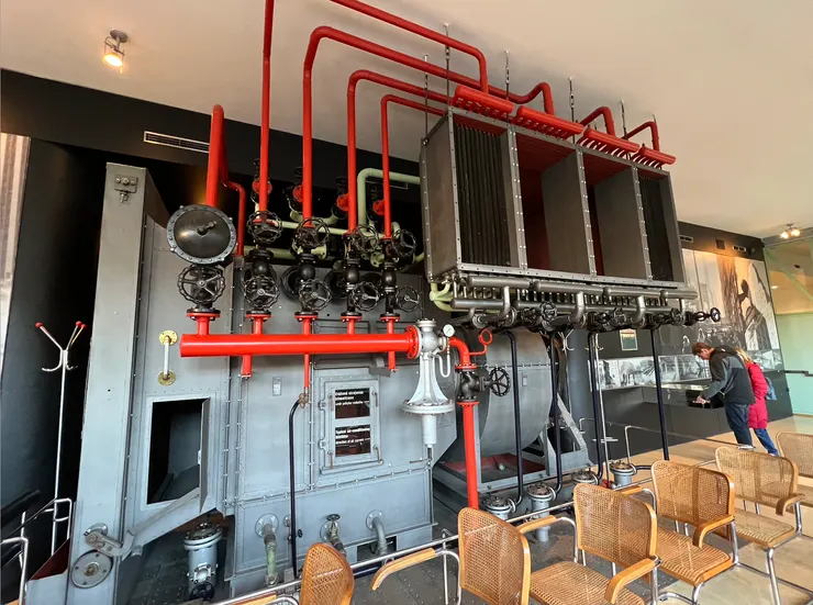 巴塔摩天大樓的水冷機(拍攝:賴宜蓮)