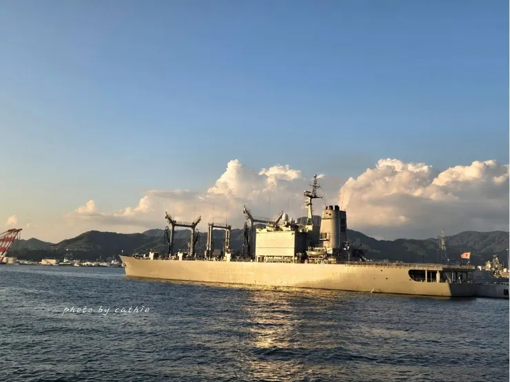 乘坐SEA SPICA可以從海上看軍艦