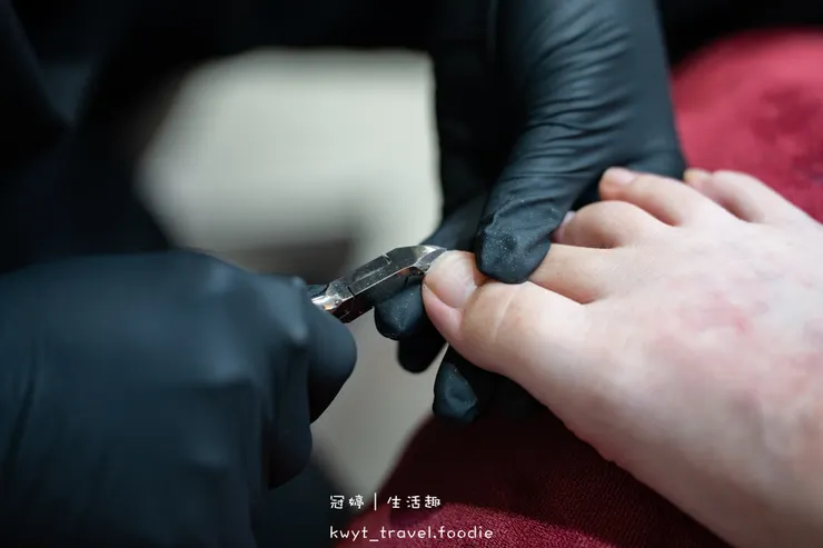 [板橋新中式美睫設計]AN藝術工坊，忙碌女生的救星！2.5小時同步完成美睫手足美甲保養，躺著睡一覺就變美，板橋美甲推薦，附最新美睫美甲價格表