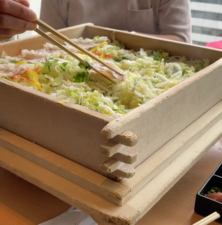 好大一個蒸籠！