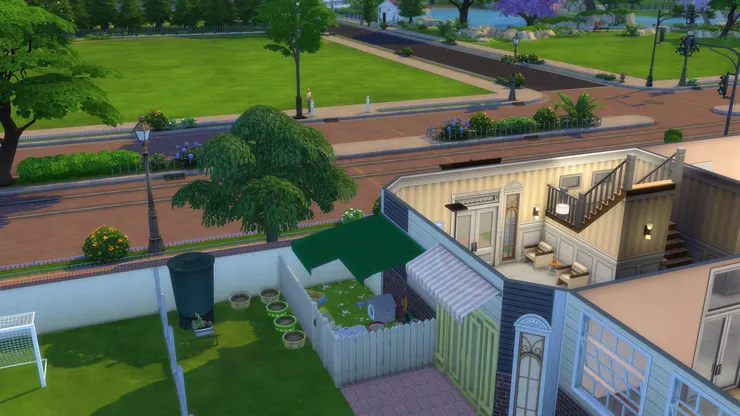 校園有很多個部份。這裏是生態園，養了動植物。