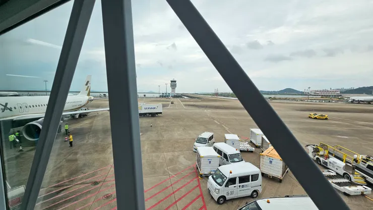 星宇航空和澳門國際機場塔台!