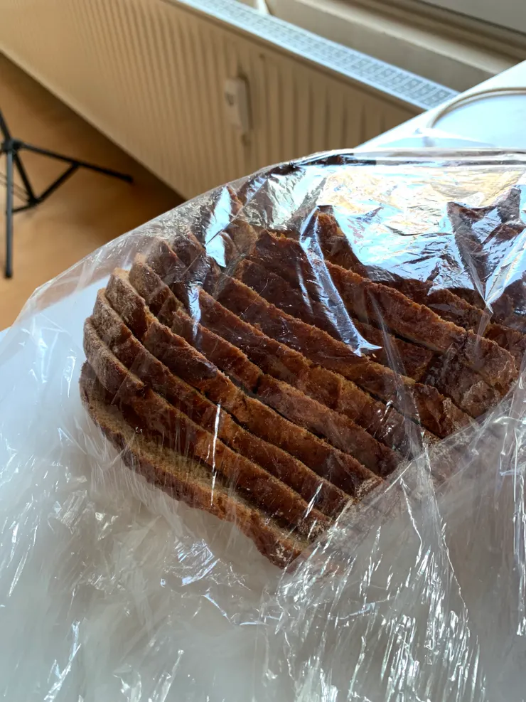 今天早上買的歐式麵包