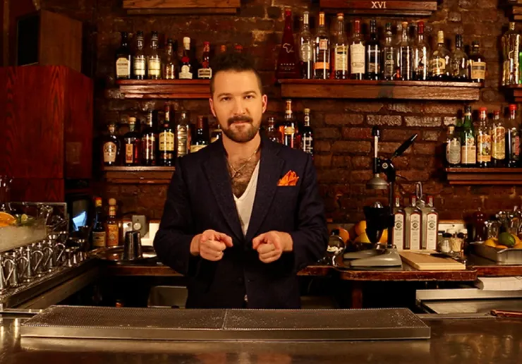 Sam Ross是最近最有影響力的雞尾酒之一的發明者，也是紐約Attaboy的老闆