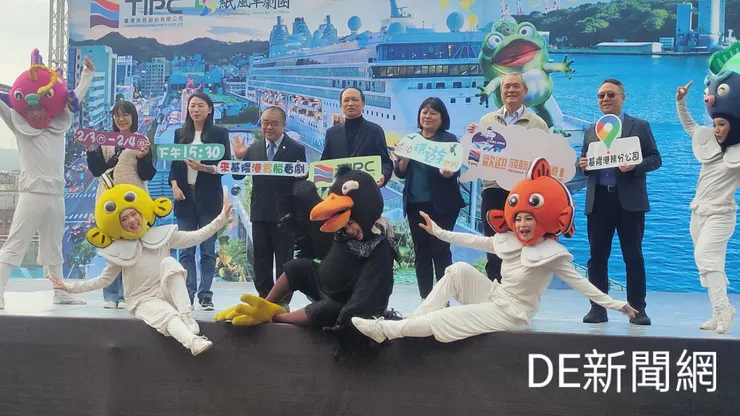 基隆港務分公司為行銷地方觀光，邀劇團在蝶客花園公開演出。(記者曾金萬/拍攝)