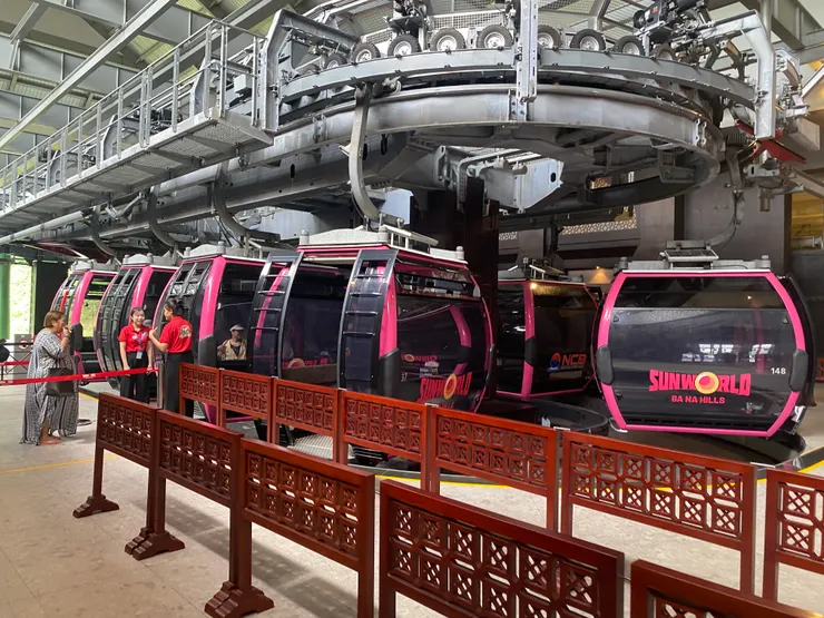 還是要來巴拿山坐一下纜車，朝聖一下