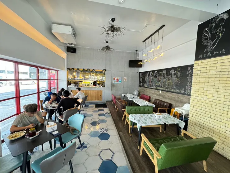 高雄楠梓智勝所香港餐廳:香港簡餐,道地港味一吃就愛上!麻辣肉