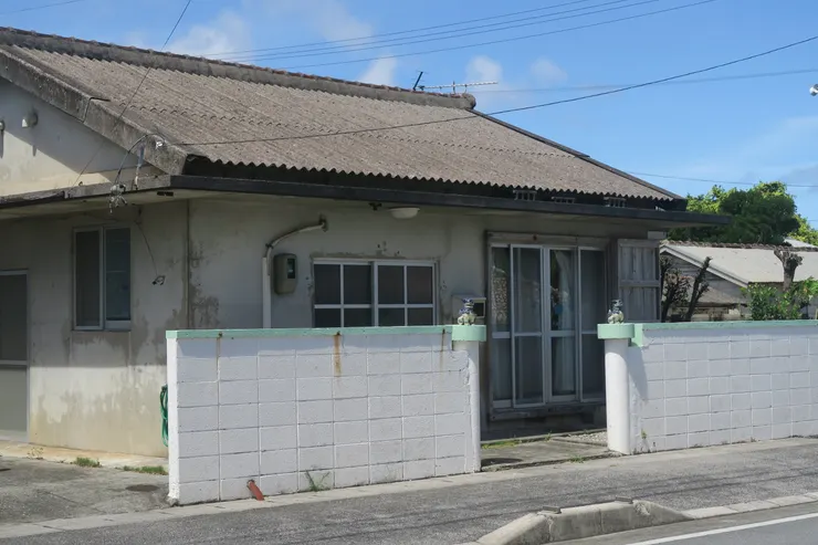 不曉得和金門的風獅爺是不是同一個品種