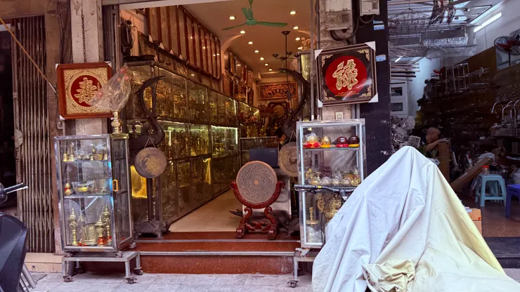 貴的商品不會擺戶外