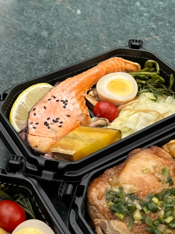 🍱厚切鮭魚 ᴺᵀ𝟏𝟓𝟓